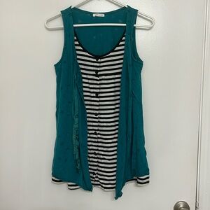 Women’s Sleeveless Shirt